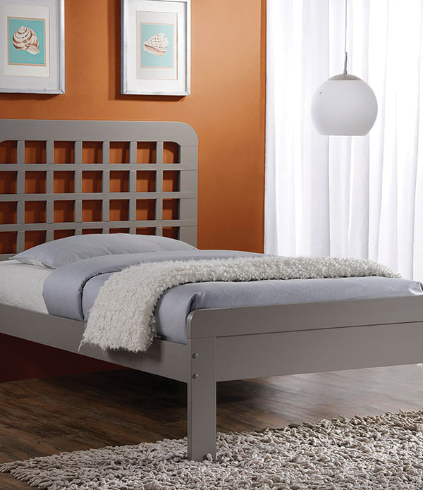 Queen Bed, Gray - Poplar Wood Gray