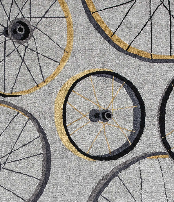 8'x10' Grey Hand Hooked Wheels Indoor Area Rug