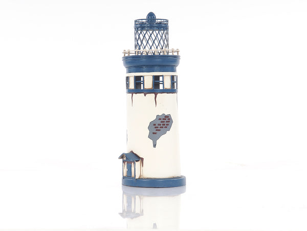 4.5" x 4.5" x 11.5" Vintage Lighthouse