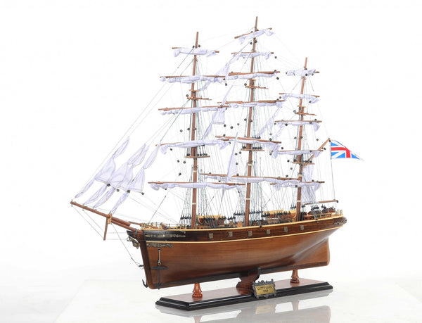 12" x 34" x 27.5" Cutty Sark