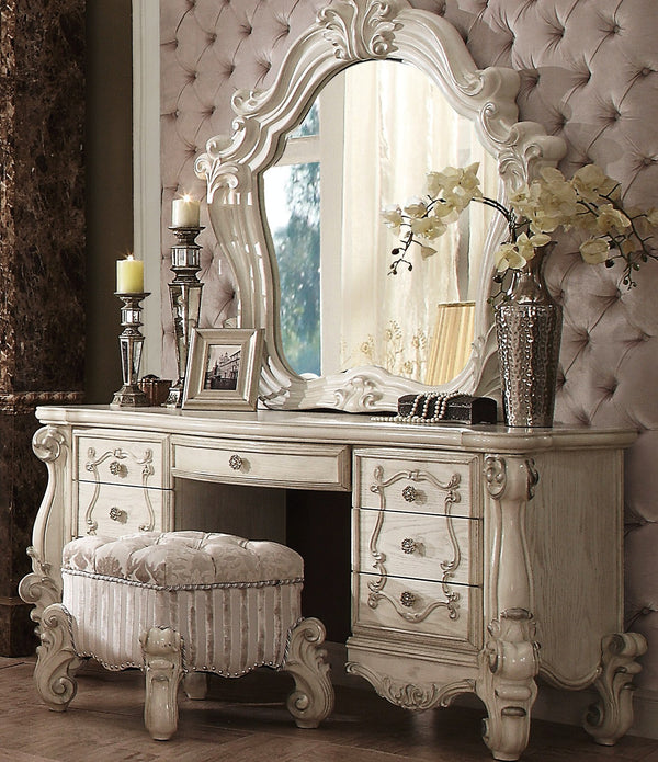 67' X 21' X 31' Bone White Wood Vanity Desk