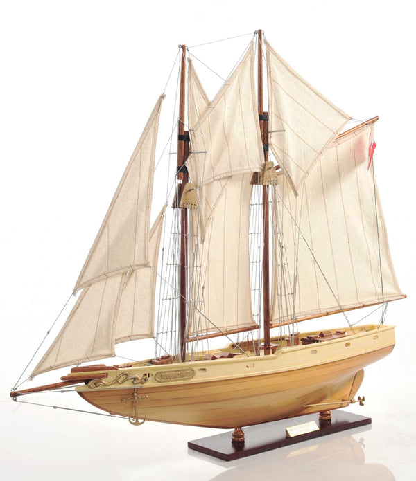 Bluenose Model in Light Brwon Finish