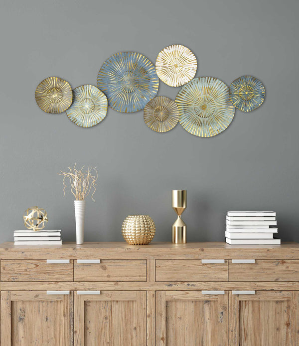 Plates Wall Decor With Golden Metallic Rays