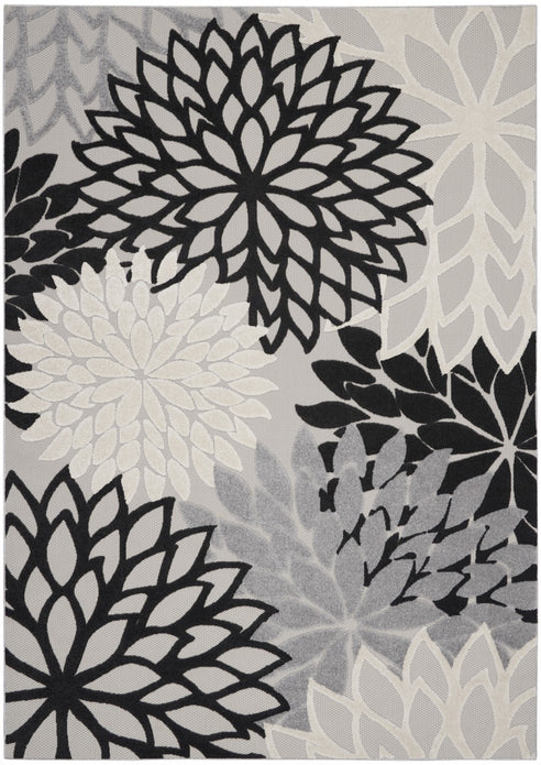 7’ x 10’ Black Gray White Indoor Outdoor Area Rug