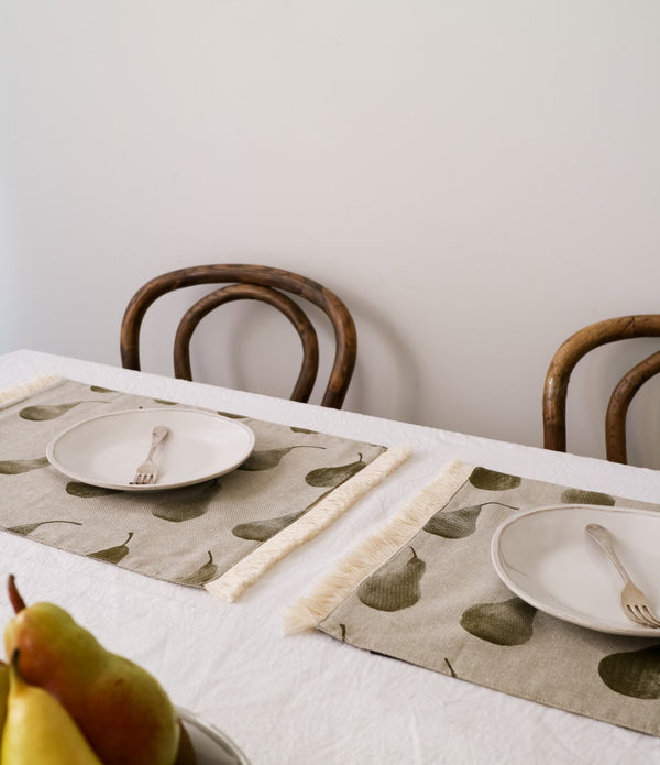 Set of Four Green Pear Pattern Placemats and Four Matching Napkins