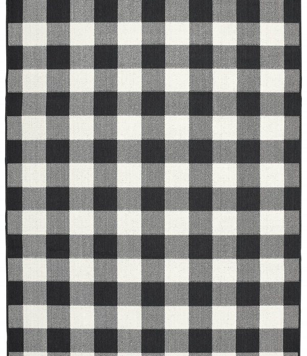 5’x8’ Black and Ivory Gingham Indoor Outdoor Area Rug