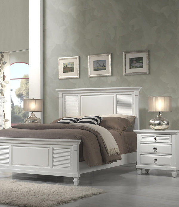 White Plantation 3 Drawer Nightstand